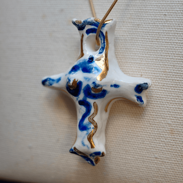 Ceramic jewellery White cross